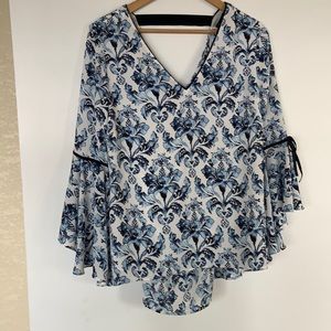Floral Size 8 White House Black Market Flowy Top